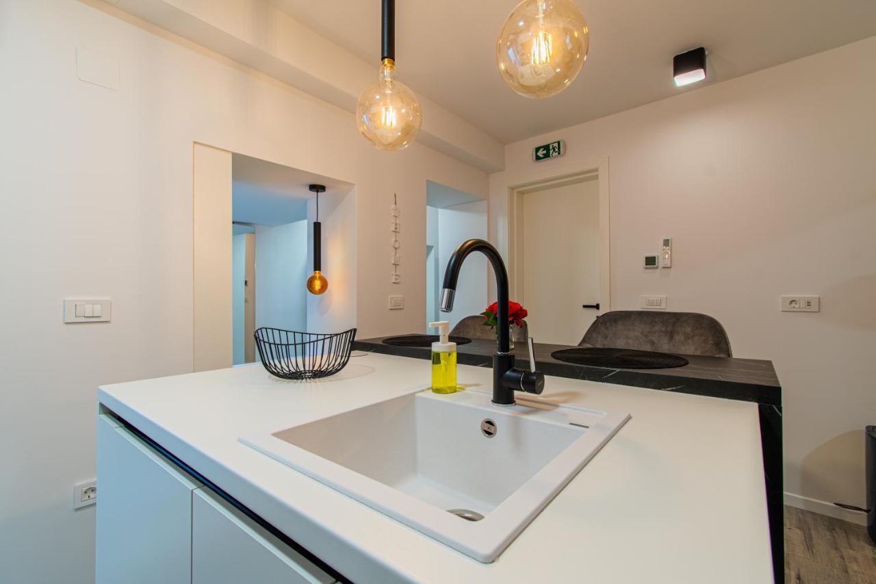 Flexible Selfcheckins 45 - Zagreb - New - Center Appartement Buitenkant foto