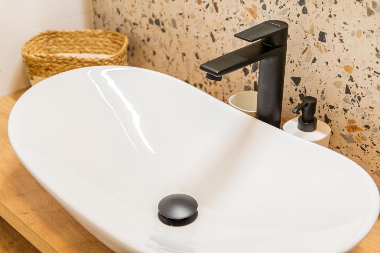 Flexible Selfcheckins 45 - Zagreb - New - Center Appartement Buitenkant foto